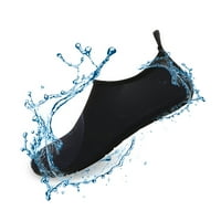 Мъже и жени се подхлъзват на боси бързосъхнещи плажни аква йога водни обувки